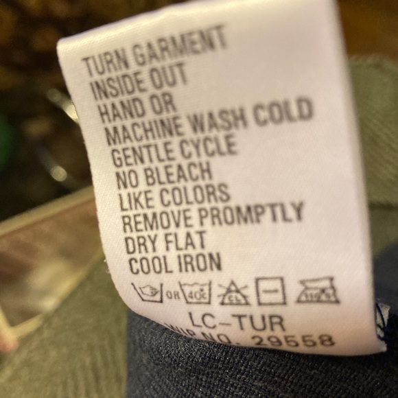 Woolrich velvet corduroy navy turtleneck Medium❤️ - Picture 8 of 8